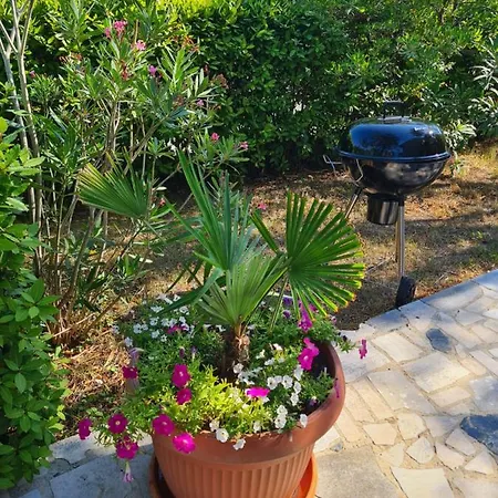 Apartman Diana - 75 M2 - 2 Bedrooms - Grill Jadranovo Exterior photo